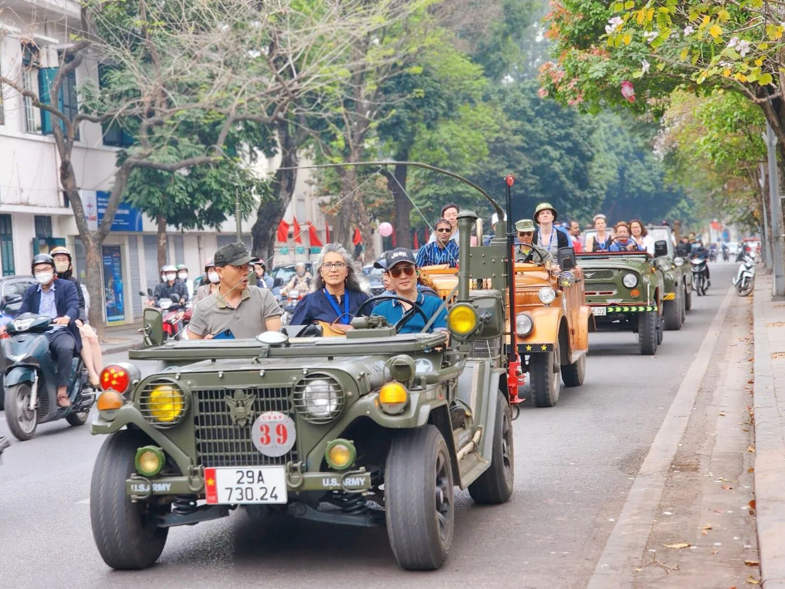 HIDDEN GEM HANOI- CULTURE MOTORCYCLE/JEEP TOUR (4.5 HOURS)